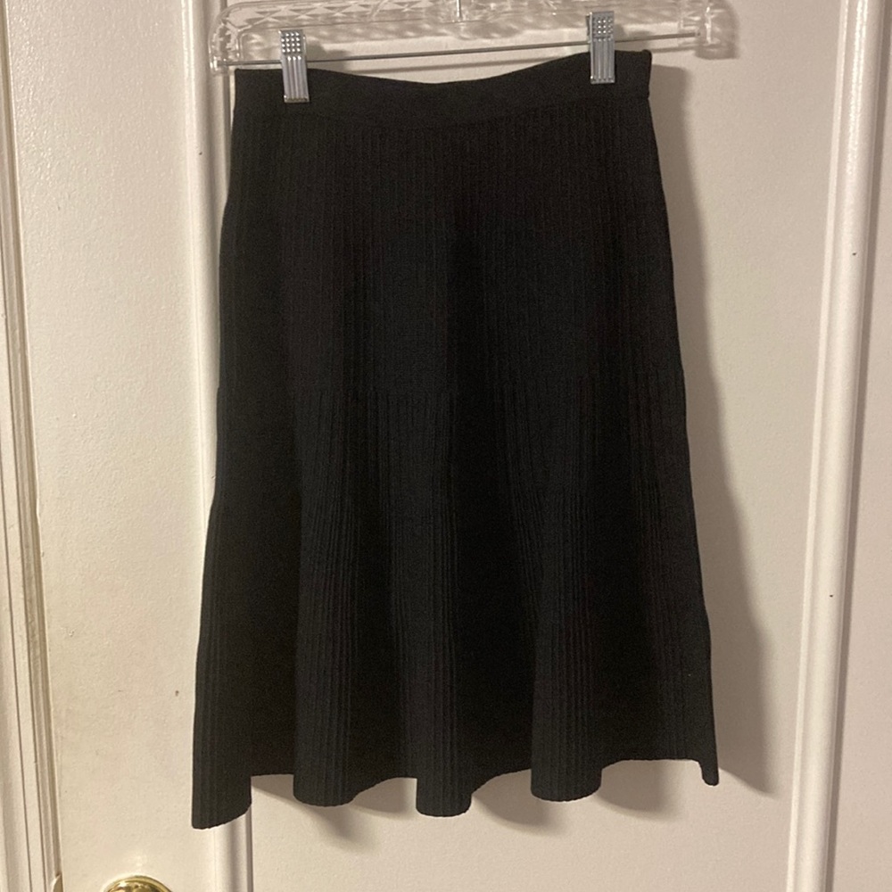 Black skater skirt